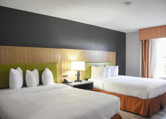 Country Inn & Suites By Radisson Bloomington-Normal West, Il