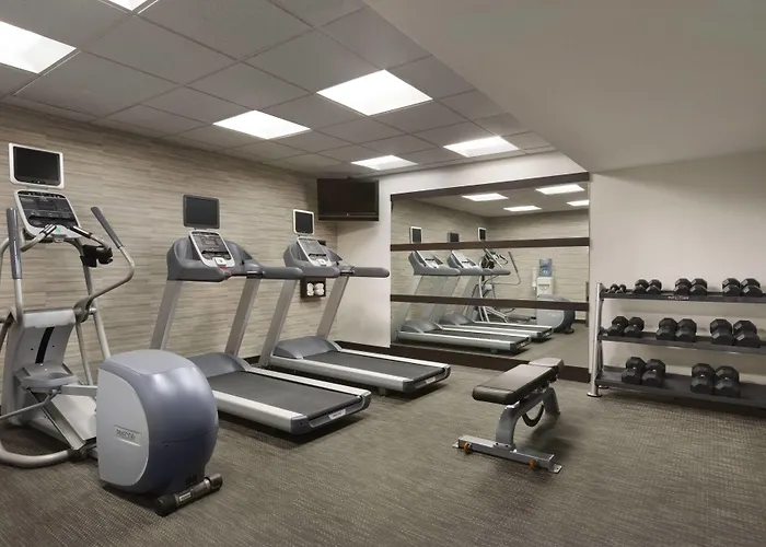 Courtyard By Marriott Bloomington Normal