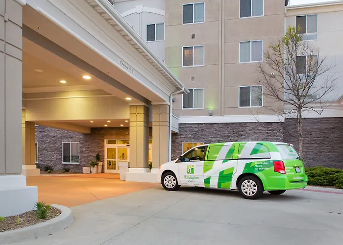 Holiday Inn Hotel & Suites Bloomington Airport By Ihg